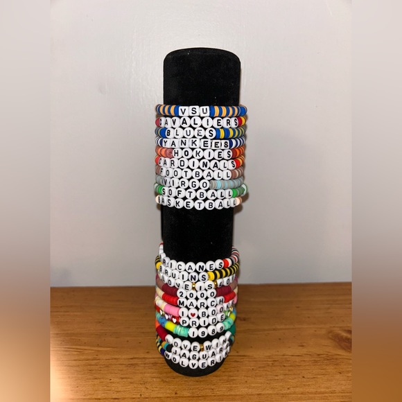 Cleveland Cavaliers Heishi Bracelet - Picture 7 of 13